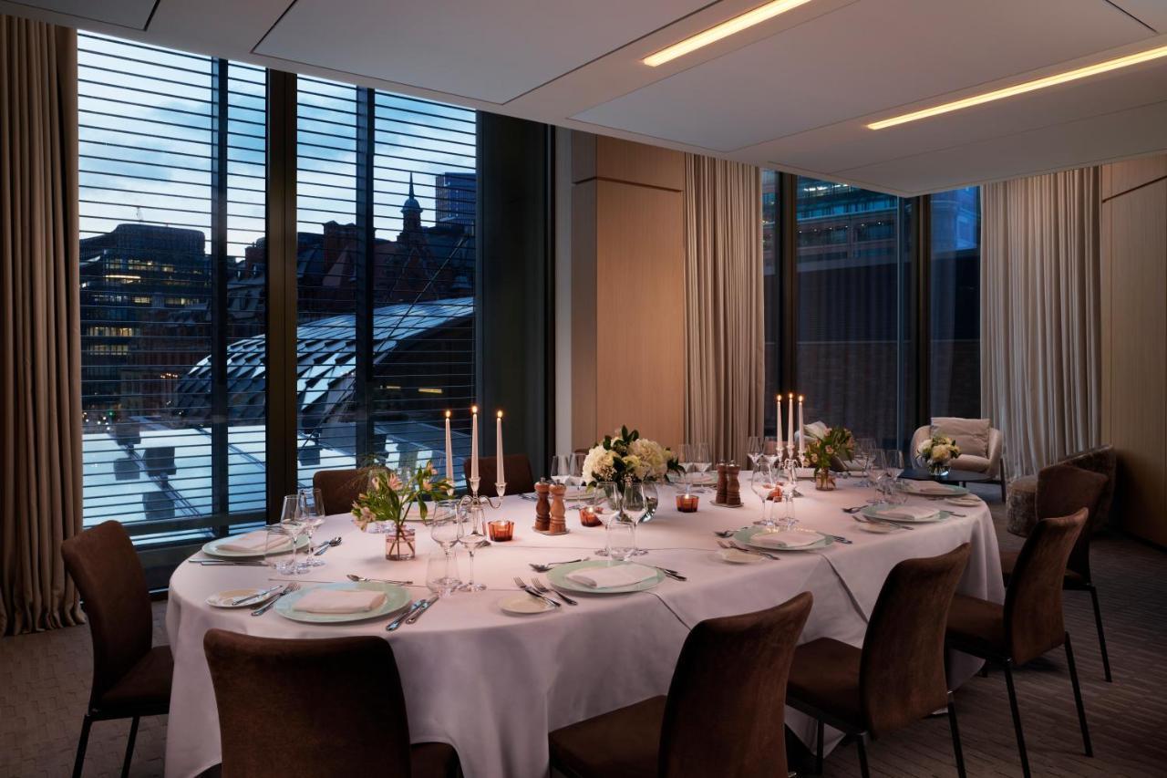 Pan Pacific London Hotel Bagian luar foto The private dining room at the restaurant