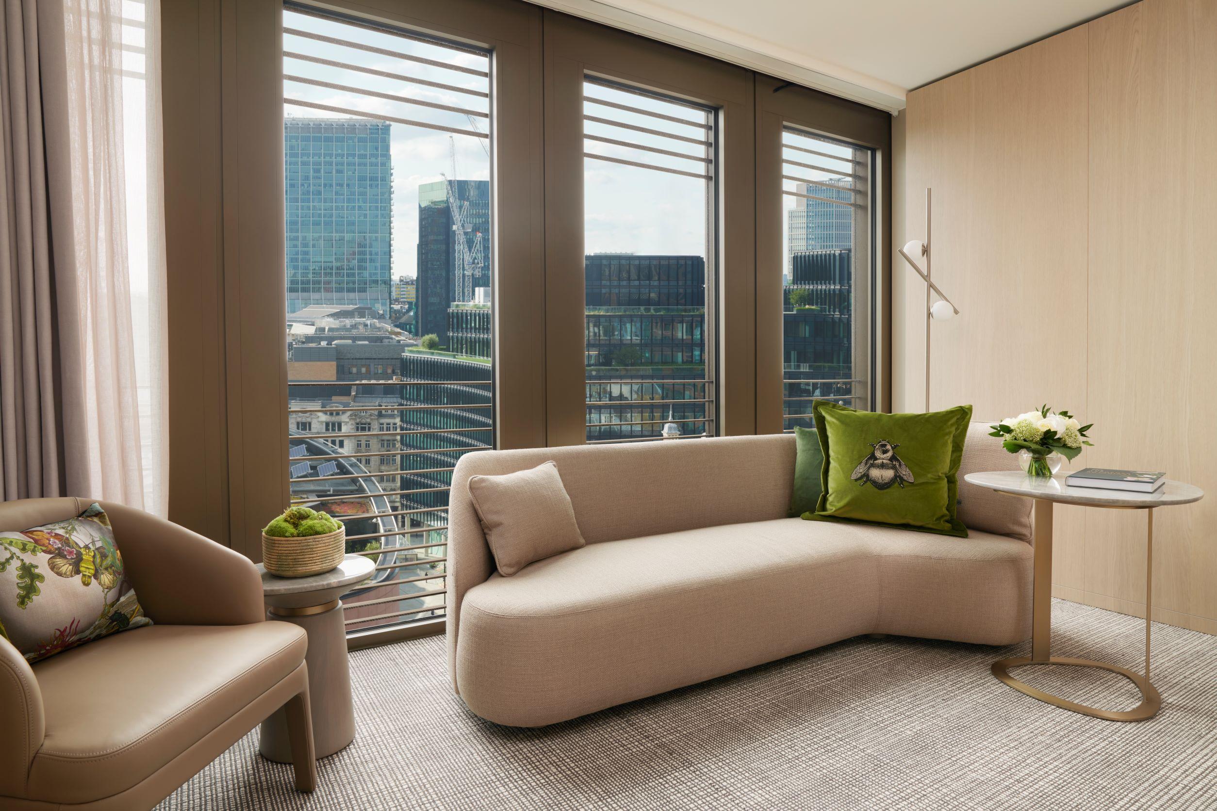 Pan Pacific London Hotel Bagian luar foto A suite at The Hari