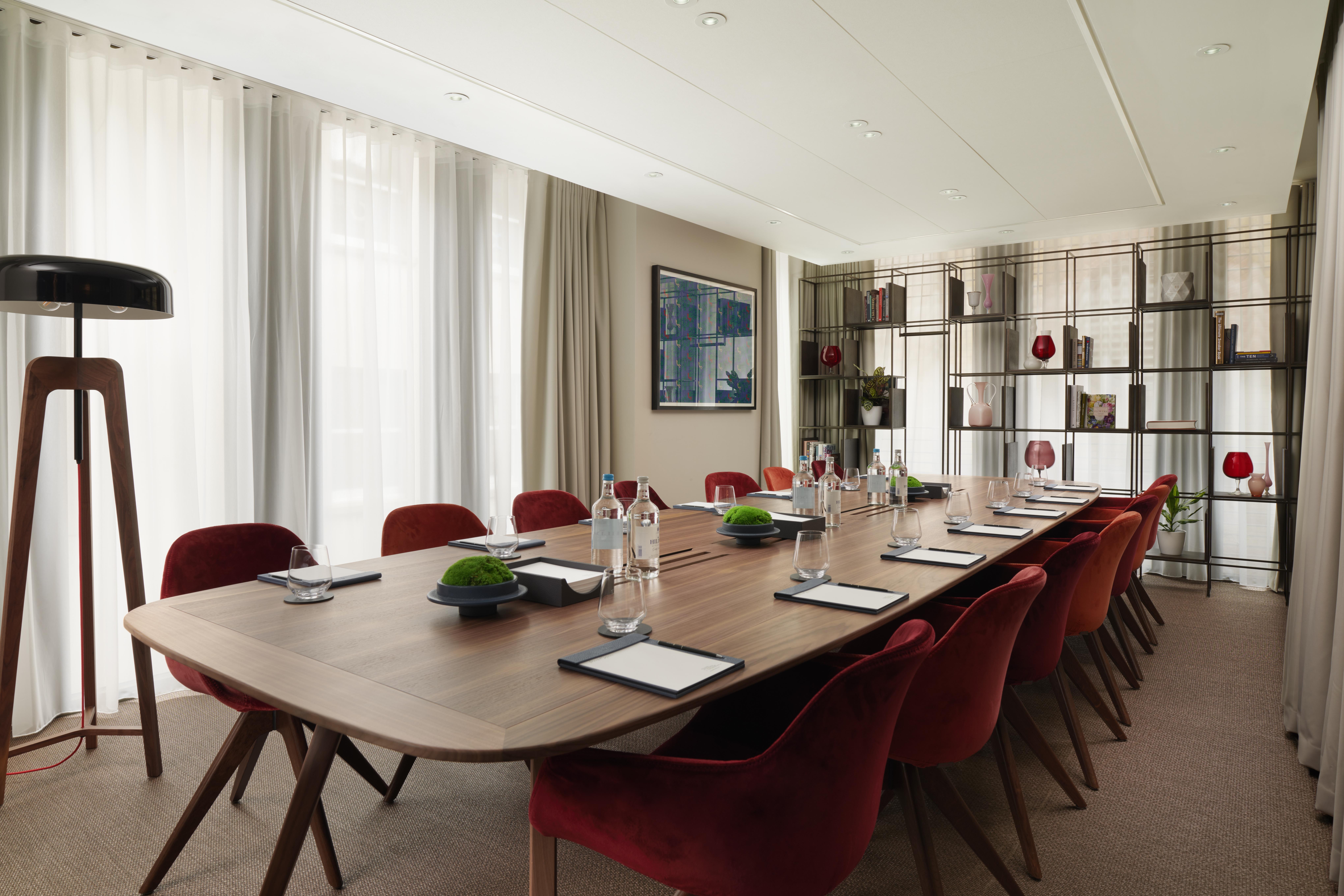 Pan Pacific London Hotel Bagian luar foto Meeting room at the Hotel