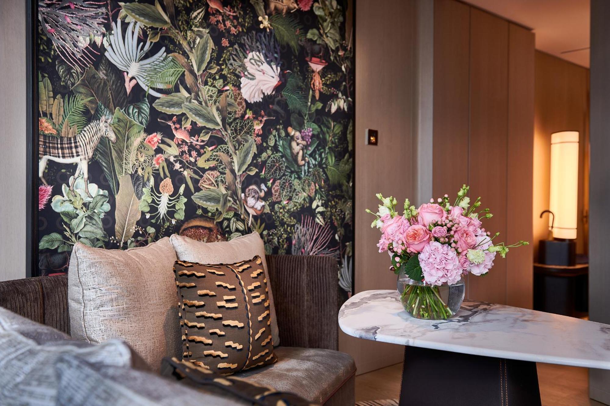 Pan Pacific London Hotel Bagian luar foto A suite at the hotel